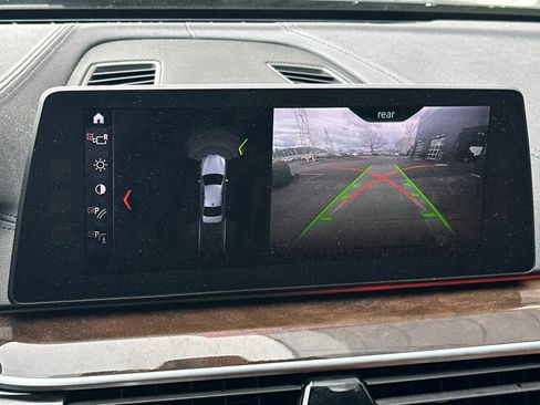 Used 2018 BMW 540i image 18