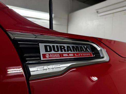 Used 2021 GMC Sierra 2500 SLT w/ SLT Premium Package image 16