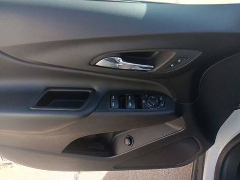 Used 2024 Chevrolet Equinox LT image 22