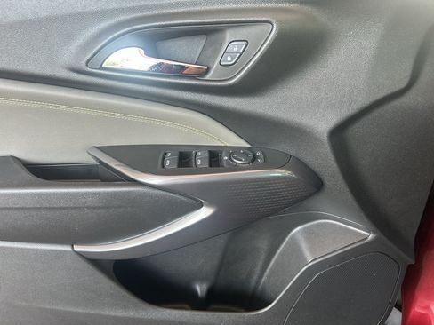 Used 2024 Chevrolet Trax ACTIV FWD image 18