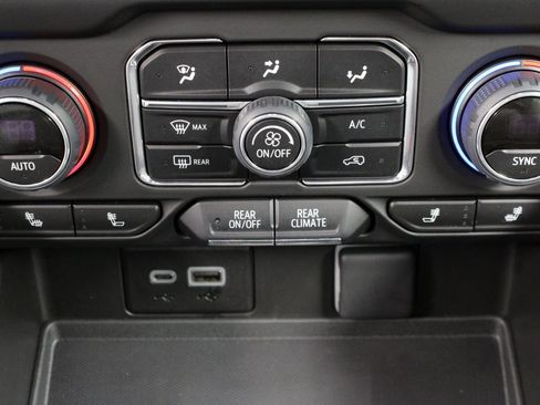 Used 2024 Chevrolet Tahoe Z71 image 63