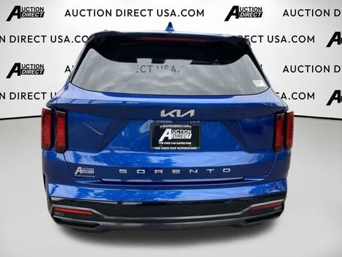 Used 2022 Kia Sorento S FWD image 5