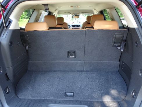 Used 2014 Chevrolet Traverse AWD LTZ image 35
