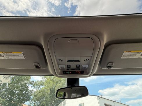 Used 2023 GMC Acadia AT4 w/ Preferred Package AWD/4WD image 22