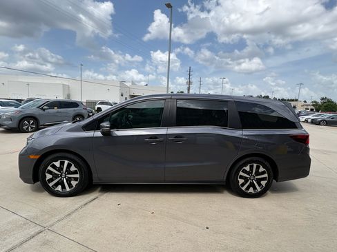 Used 2025 Honda Odyssey EX-L image 5