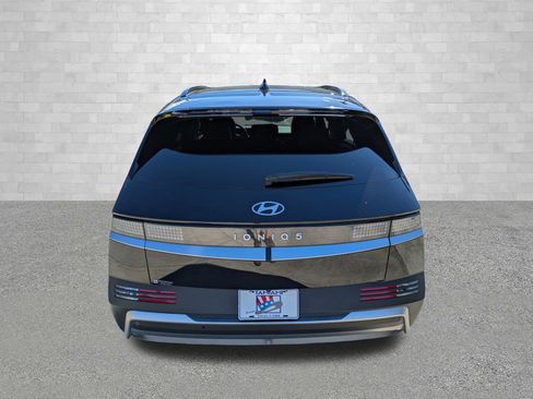 Certified 2025 Hyundai Ioniq 5 SEL image 3