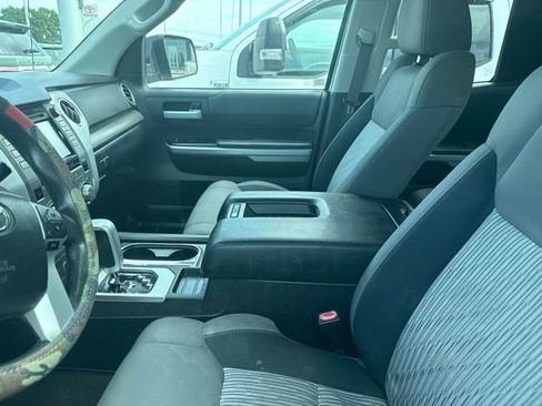 Used 2014 Toyota Tundra SR5 w/ SR5 Upgrade Package AWD/4WD image 4