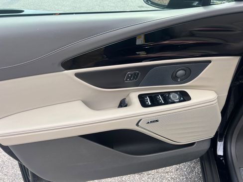 Used 2024 Lincoln Nautilus Premier w/ Equipment Group 102A image 11