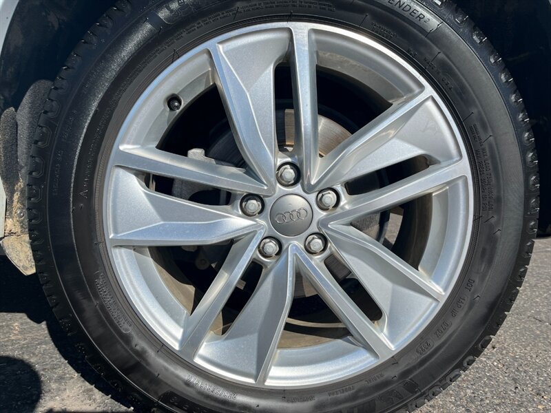 Used 2018 Audi Q3 2.0T Premium Plus w/ Premium Plus Package AWD/4WD image 36