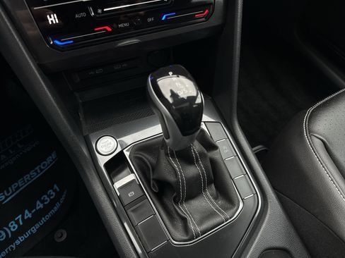Certified 2022 Volkswagen Tiguan SE image 16