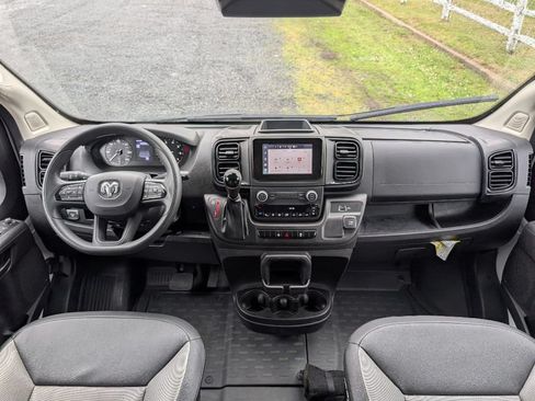 Used 2026 RAM ProMaster 2500 w/ Convenience Group FWD image 32