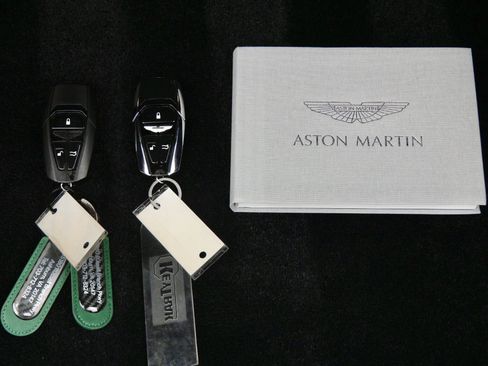 Used 2023 Aston Martin DB11 Coupe RWD image 21