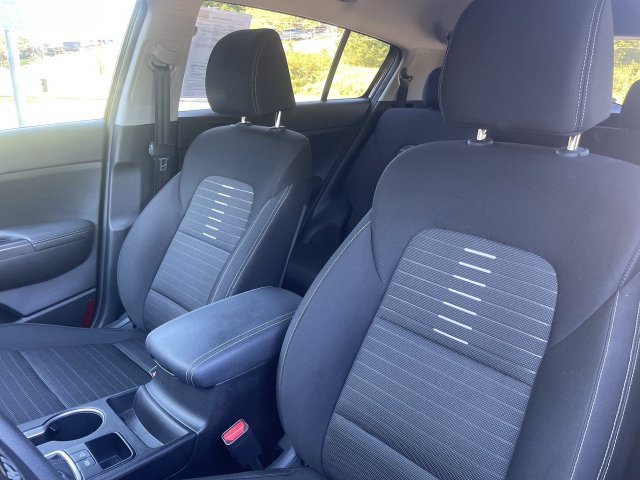 Used 2018 Kia Sportage LX w/ LX Technology Package FWD image 11