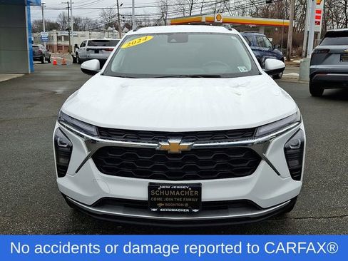 Used 2024 Chevrolet Trax LT w/ Driver Confidence Package image 2