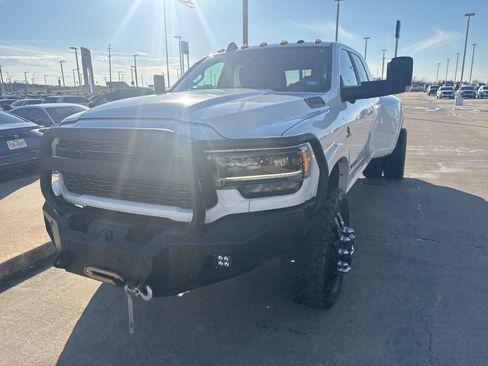 Used 2022 RAM 3500 Limited image 3