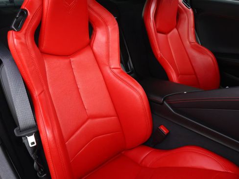 Used 2021 Chevrolet Corvette Stingray Coupe w/ 1LT RWD image 14