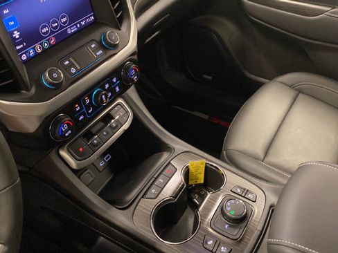 Used 2023 GMC Acadia SLT w/ Elevation Edition AWD/4WD image 20