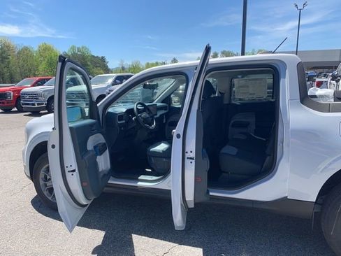 New 2026 Ford Maverick XLT FWD image 17