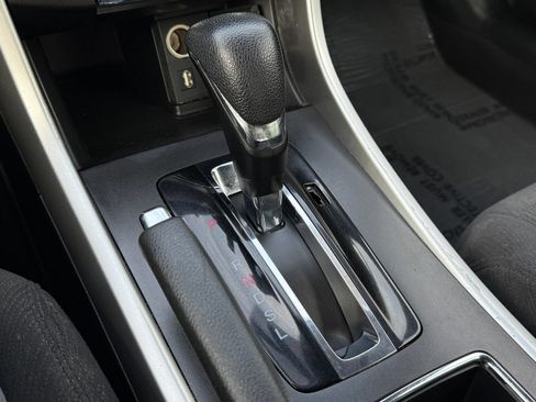 Used 2015 Honda Accord EX image 32