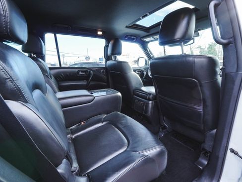 Used 2023 Nissan Armada SL w/ Midnight Edition Package image 37