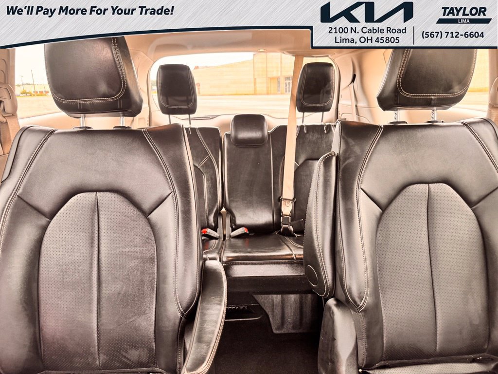Used 2024 Chrysler Pacifica Limited FWD image 12