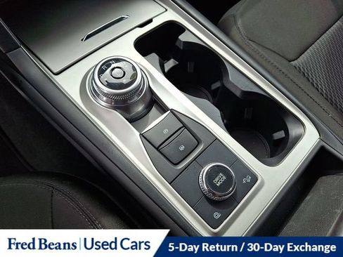 Used 2023 Ford Explorer XLT AWD/4WD image 29