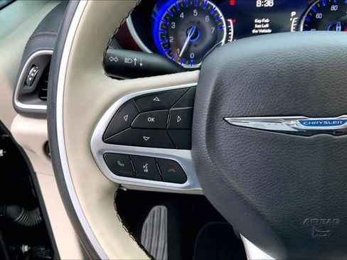 Certified 2019 Chrysler Pacifica Limited image 20