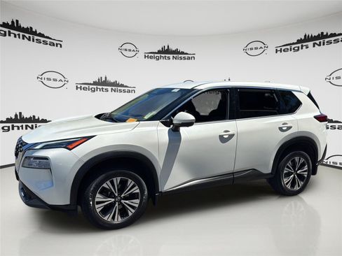 Used 2021 Nissan Rogue SV AWD/4WD image 2