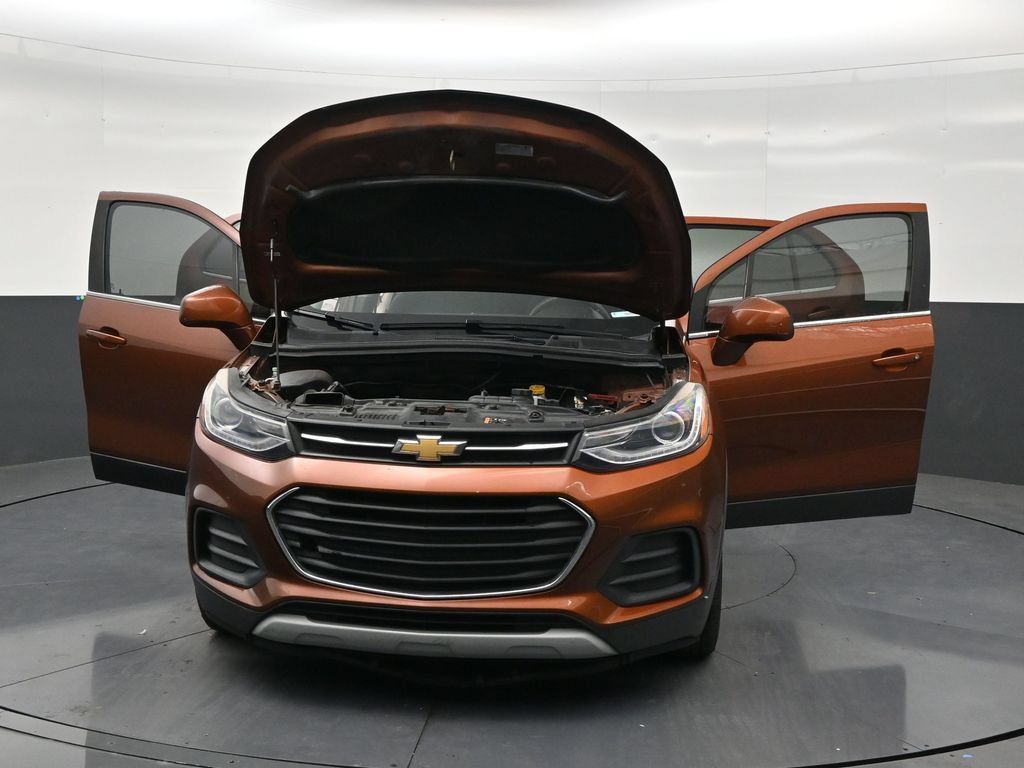 Used 2019 Chevrolet Trax LT FWD image 32