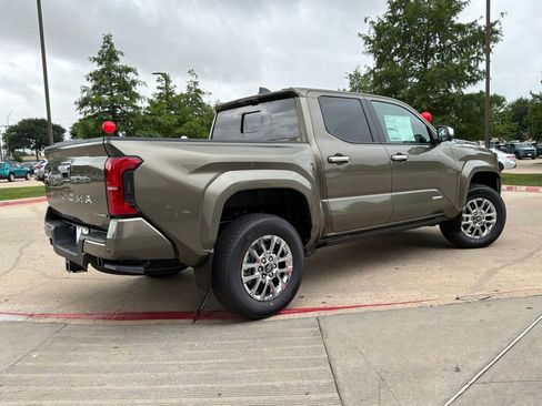 New 2026 Toyota Tacoma Limited AWD/4WD image 5
