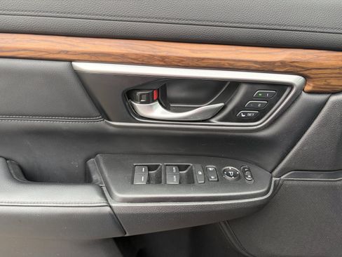 Used 2021 Honda CR-V Touring image 12