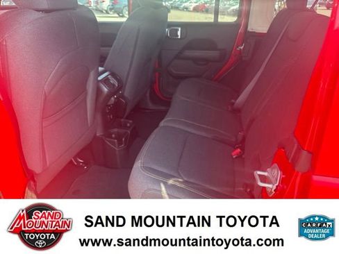 Used 2025 Jeep Wrangler Unlimited Sahara AWD/4WD image 12