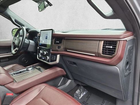 Used 2023 Ford Expedition Limited RWD image 25