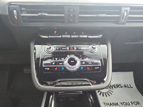 Used 2022 Lincoln Corsair AWD w/ Premium Package image 32