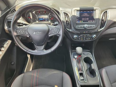 Used 2022 Chevrolet Equinox RS FWD image 27