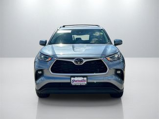 Certified 2024 Toyota Highlander XLE video 2