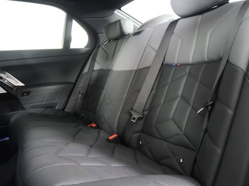 New 2026 BMW 750e xDrive w/ Executive Package image 16