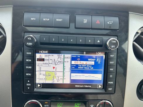 Used 2013 Ford Expedition EL Limited image 23