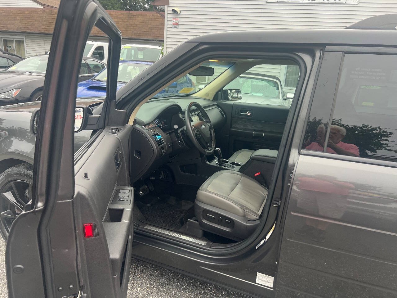 Used 2018 Ford Flex Limited w/ Equipment Group 303A AWD/4WD image 24