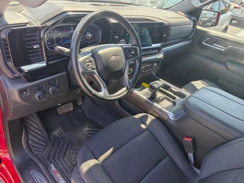 Used 2024 Chevrolet Silverado 1500 LT Trail Boss w/ Protection Package AWD/4WD image 9