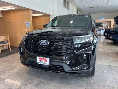 New 2026 Ford Explorer ST-Line w/ ST-Line Street Pack image 1