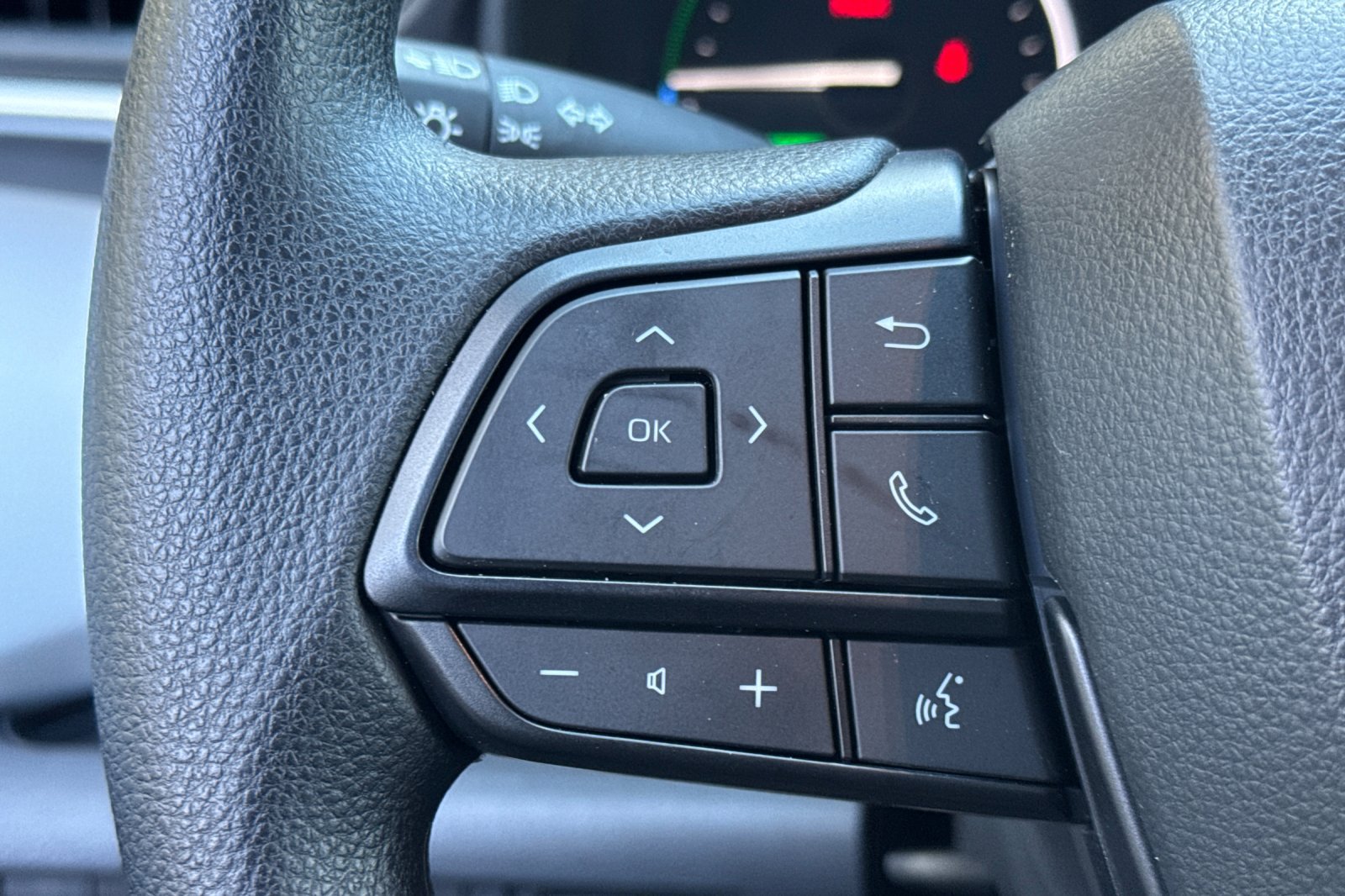 Certified 2026 Toyota Sienna LE FWD image 32