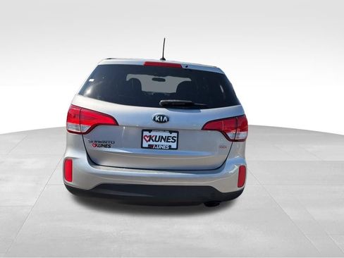 Used 2015 Kia Sorento LX FWD image 7