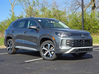 New 2026 Volkswagen Tiguan SE