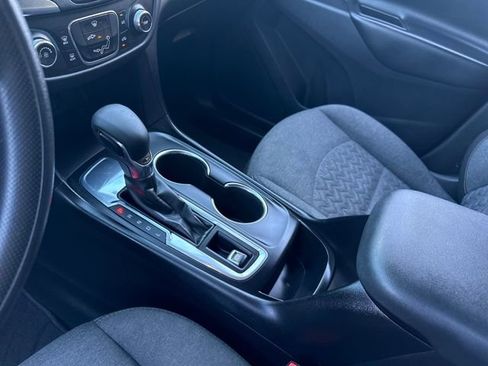 Used 2022 Chevrolet Equinox LT image 23