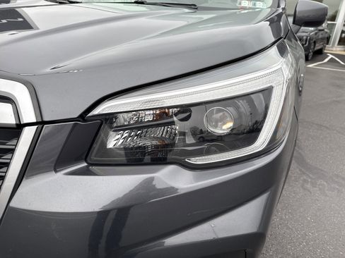 Used 2021 Subaru Forester Premium image 10