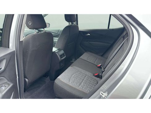 Used 2024 Chevrolet Equinox LT AWD/4WD image 11