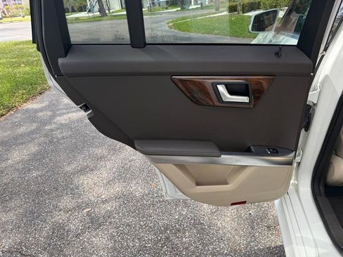 Used 2015 Mercedes-Benz GLK 350 4MATIC image 15