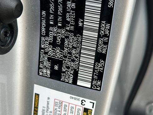 Used 2024 Toyota 4Runner SR5 Premium image 30