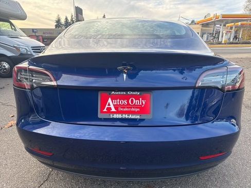 Used 2019 Tesla Model 3 Standard Range image 6